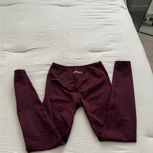 Aurora Women's Burgundy High-Rise Leggings